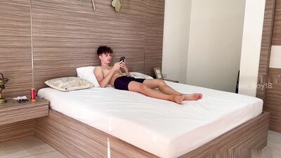 Bareback anal with Leo Boy and his onlyfans