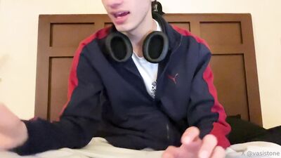 Vasistone's tight ass tries to take a condom with her massive dicks