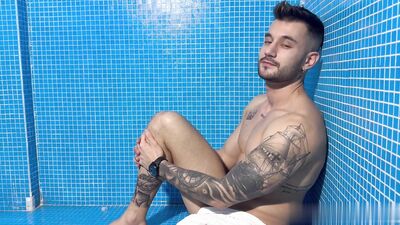Andrea Coletti gets paid to fuck a guy in a public bath - MagicPorn, twink_breaker