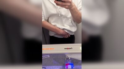 Risky Masturbation And Cumming On The Airplane - Fedehub_Twink