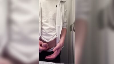 Risky Masturbation And Cumming On The Airplane - Fedehub_Twink