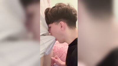 18yo Italian teen Gets A Facial From His Friend After Getting Fucked For Money